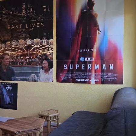 31 M In The Center Of Apartment